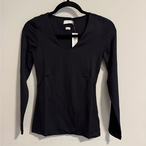 Black V-Neck Women's Top - Picture 11 of 12